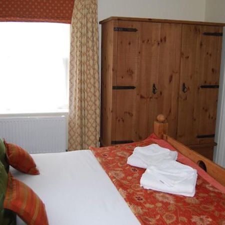 The Barrington Arms Hotel Shrivenham Bagian luar foto