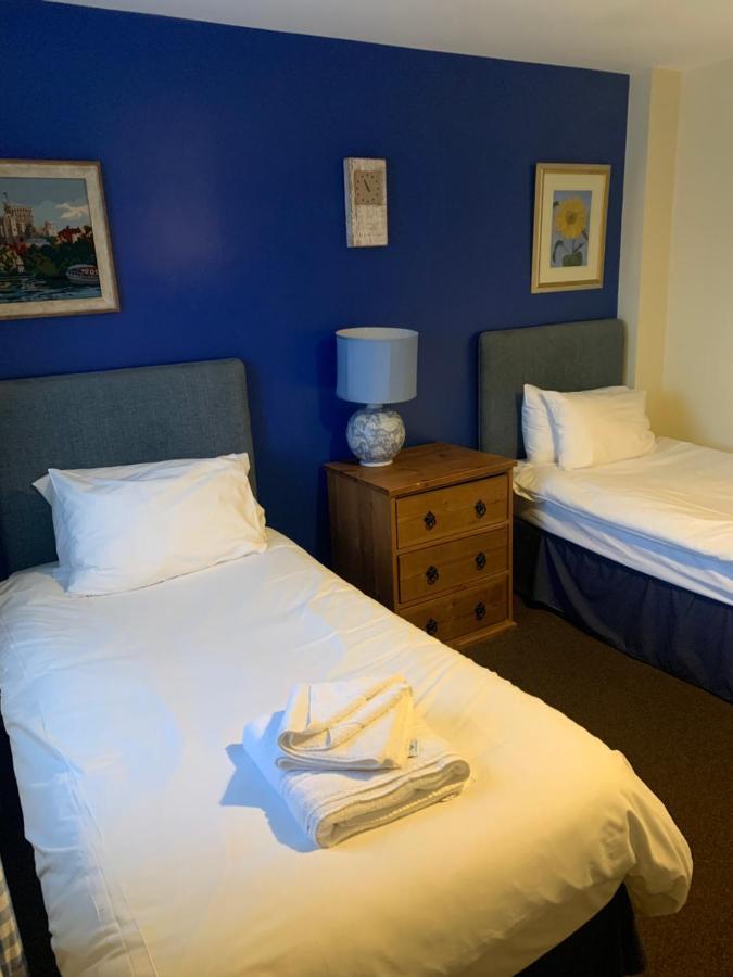 The Barrington Arms Hotel Shrivenham Bagian luar foto